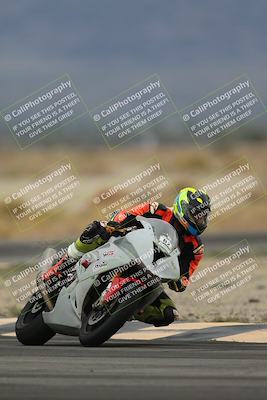 media/Nov-15-2025-Race Pace (Sat) [[8de605a2d8]]/Non Verified Riders (1st 20 Minutes)/Turn 4 (1010am)/